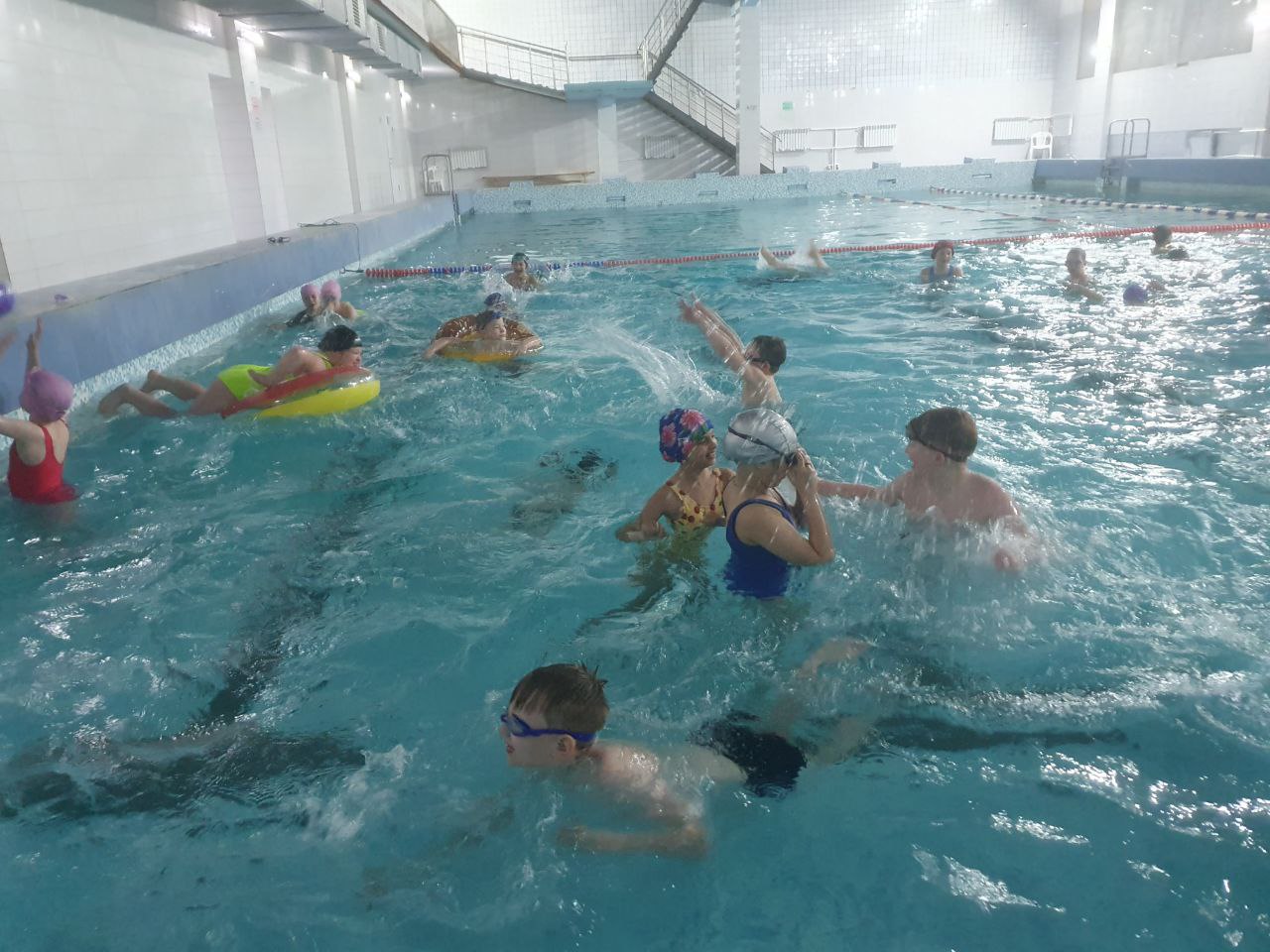 photo_5316943095113313484_y