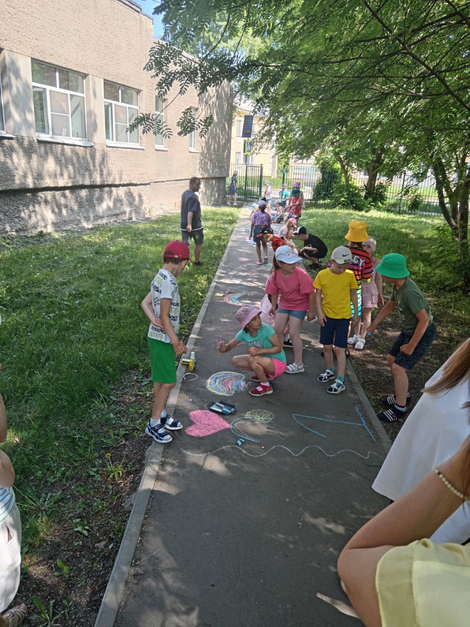 photo_5321256483524046547_y