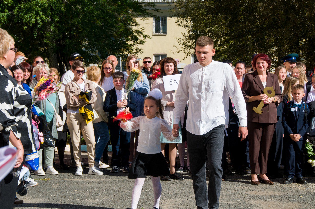 photo_5314765014118298363_y