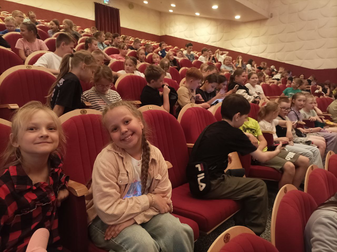 photo_5332325438879562071_y