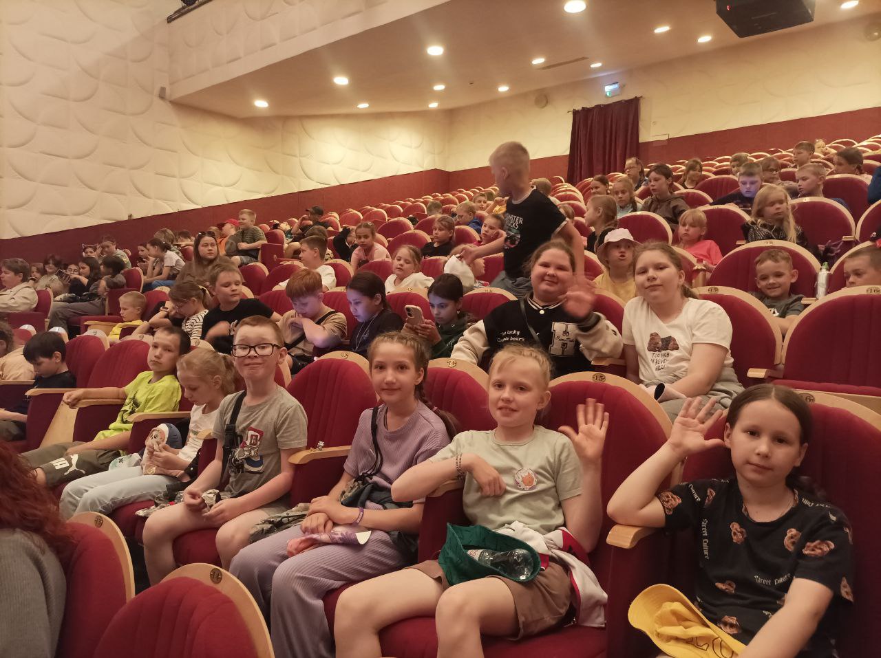 photo_5332325438879562072_y