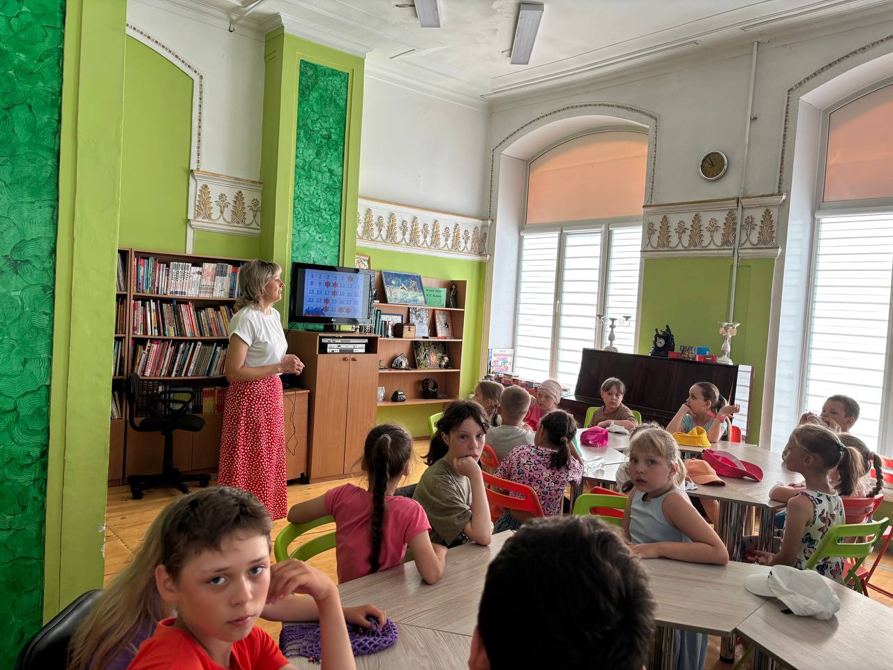 photo_5352807974705425976_y