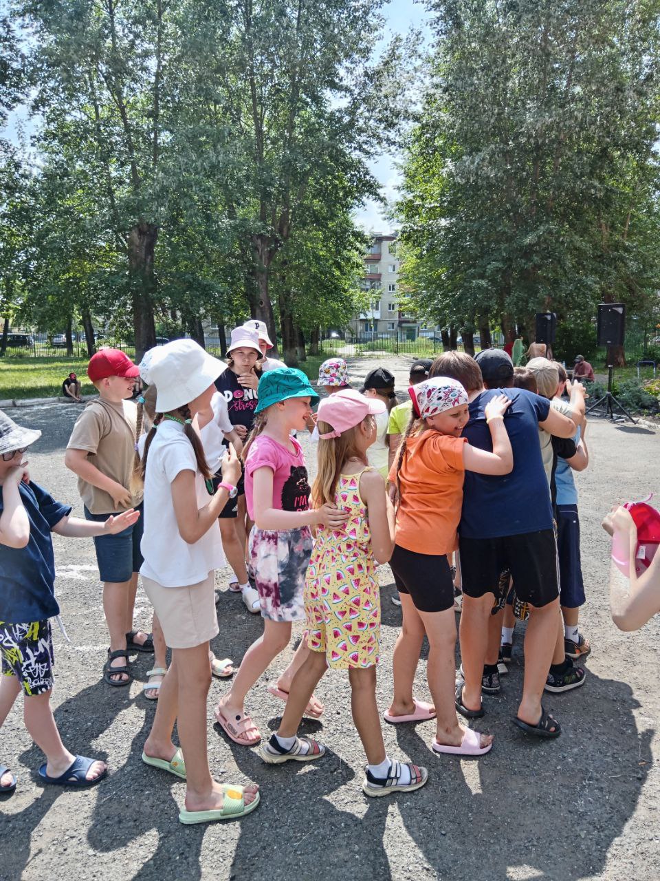 photo_5371073714701071379_y