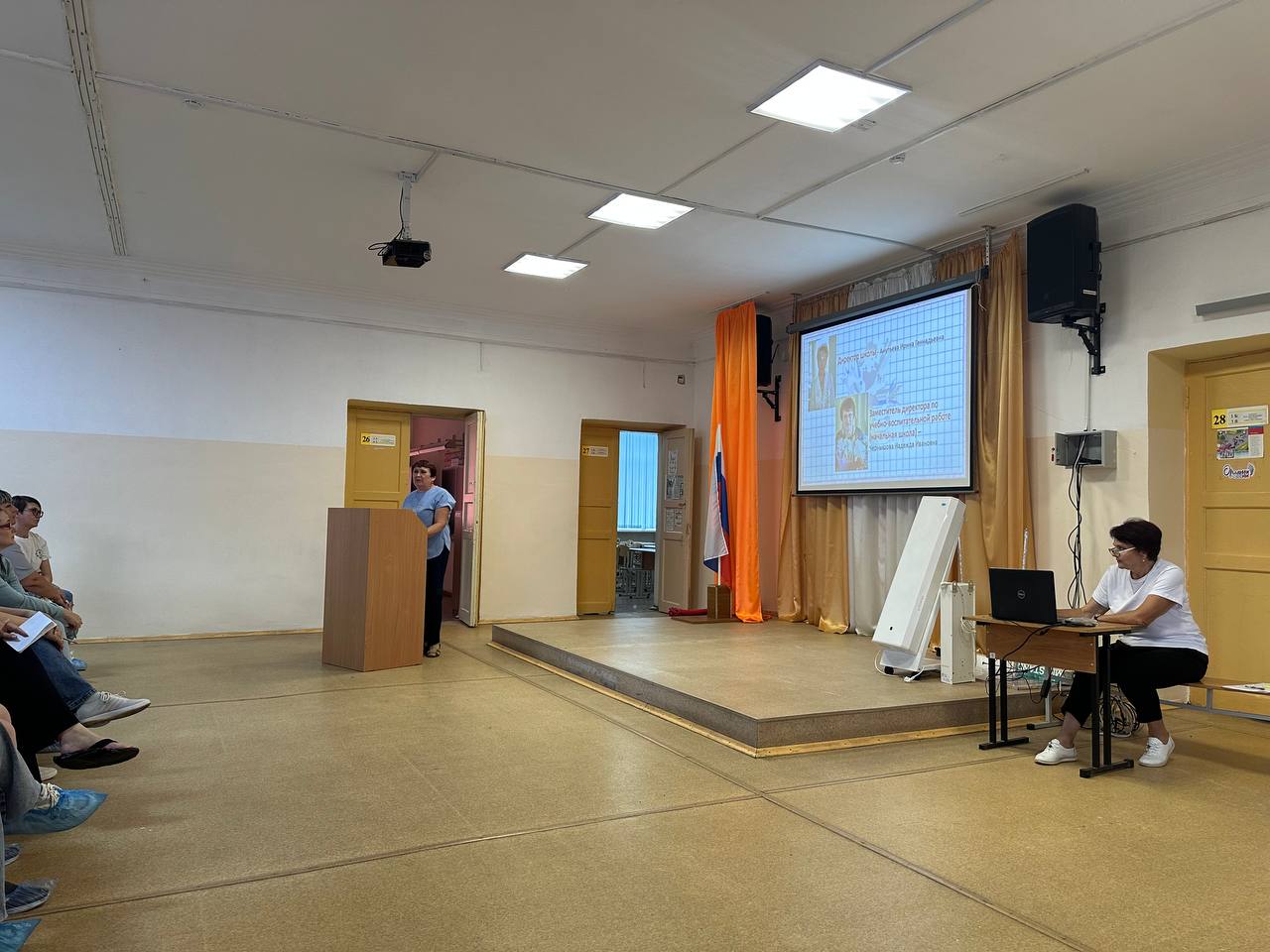 photo_5436133393969574340_y